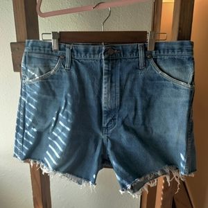 Vintage wrangler high waisted cut off shorts size 12/14